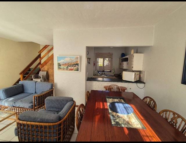 3 BEDROOM TOWNHOUSE FOR SALE IN SHELLY BEACH